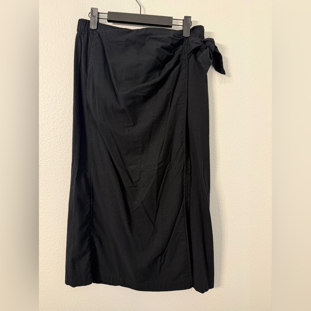 Universal Thread Black Asymmetrical Skirt